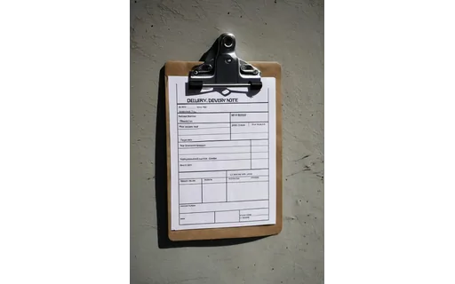 Preview of A delivery note on a clipboard (JPEG q90)